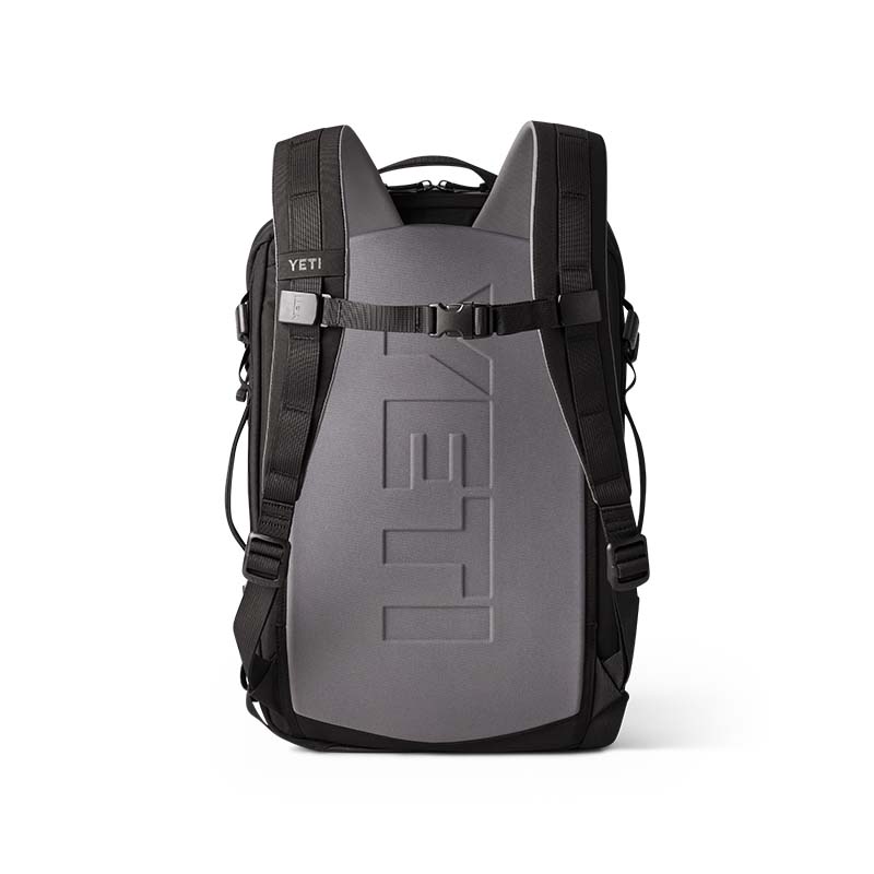 CROSSROADS® 22L BACKPACK IN BLACK