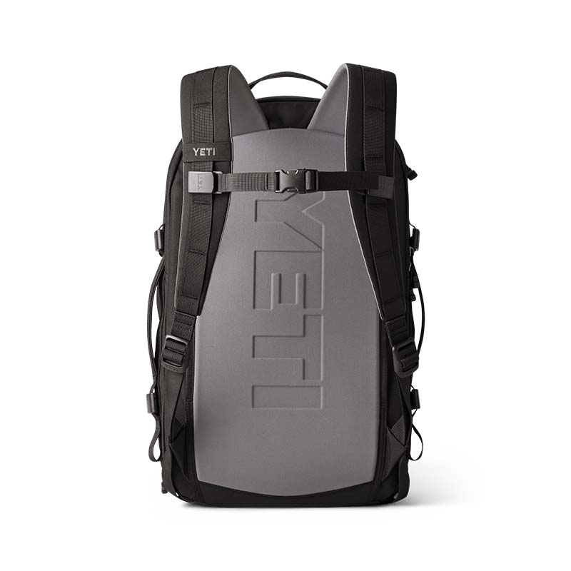 CROSSROADS® 27L BACKPACK IN BLACK